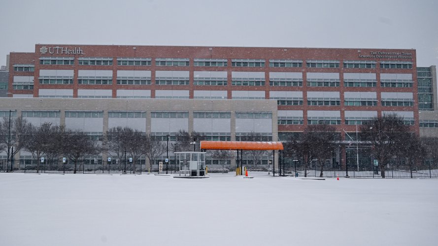 Exterior view of the UTHealth Houston School of Dentistry during Winter Storm Enzo.