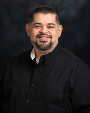  Edgar Alcala