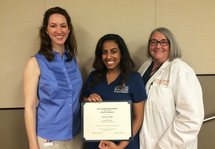 Dr. Sarah Arafat (center) won the Jonathan Ship Award in 2015. Also pictured: Drs. Cameron Jeter and June Sadowsky.