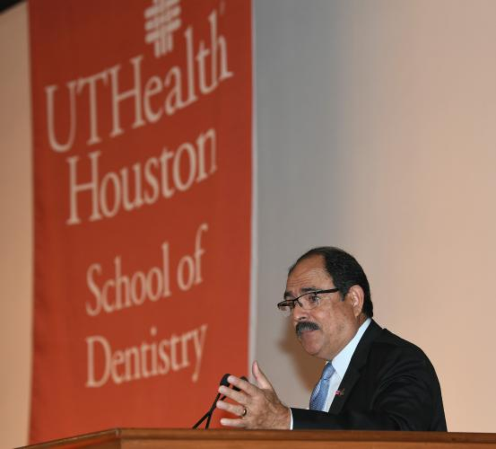 C. Roger Macias, DDS, delivered the keynote speech at the 25th Annual DDS White Coat Ceremony.