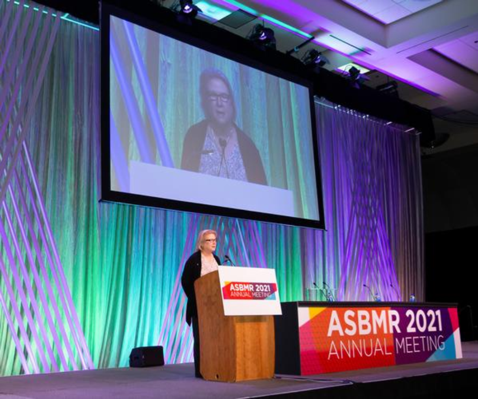 Dr. Farach-Carson giving her Stephen M. Krane Award acceptance speech at the ASBMR 2021 Annual Meeting in San Diego.
