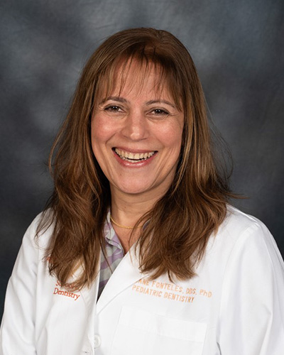 photo of Cristiane Fonteles